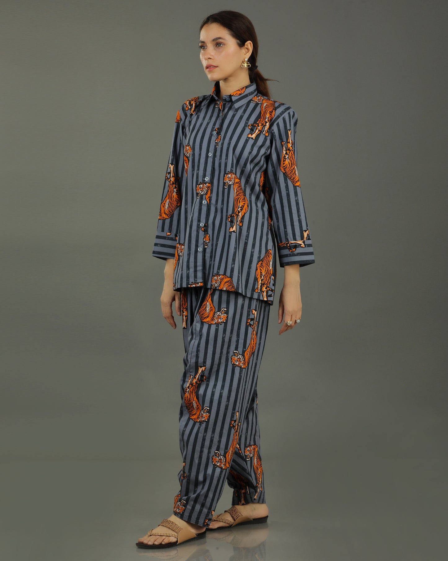 Wildrade Short Cotton Shirt – Charcoal Tiger Print
