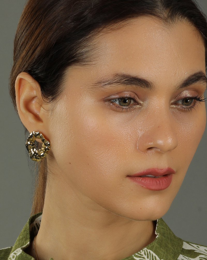 Eira Hammered Hollow Studs