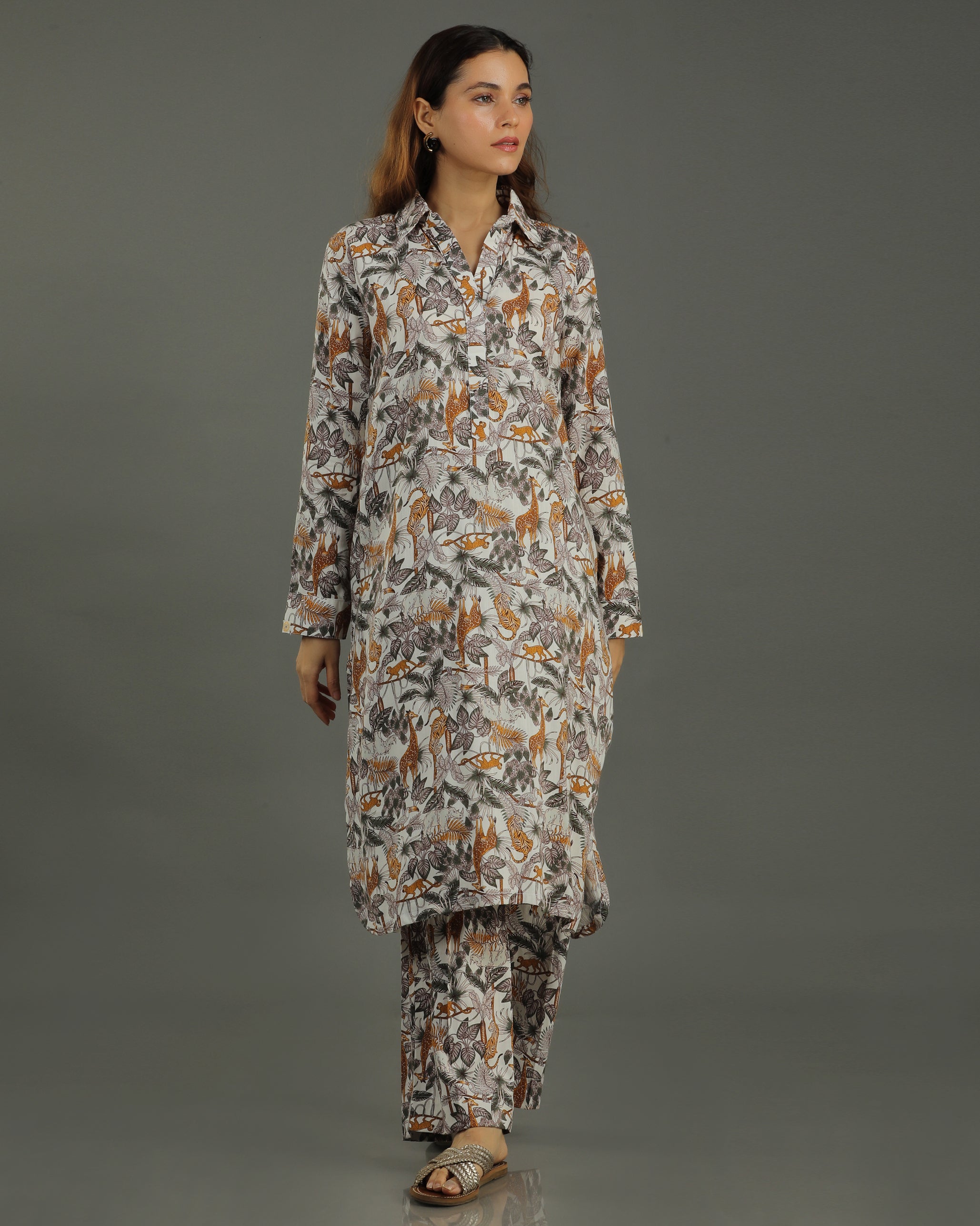 Safari Mid-Length Cotton Kurta Set – Off-White Print