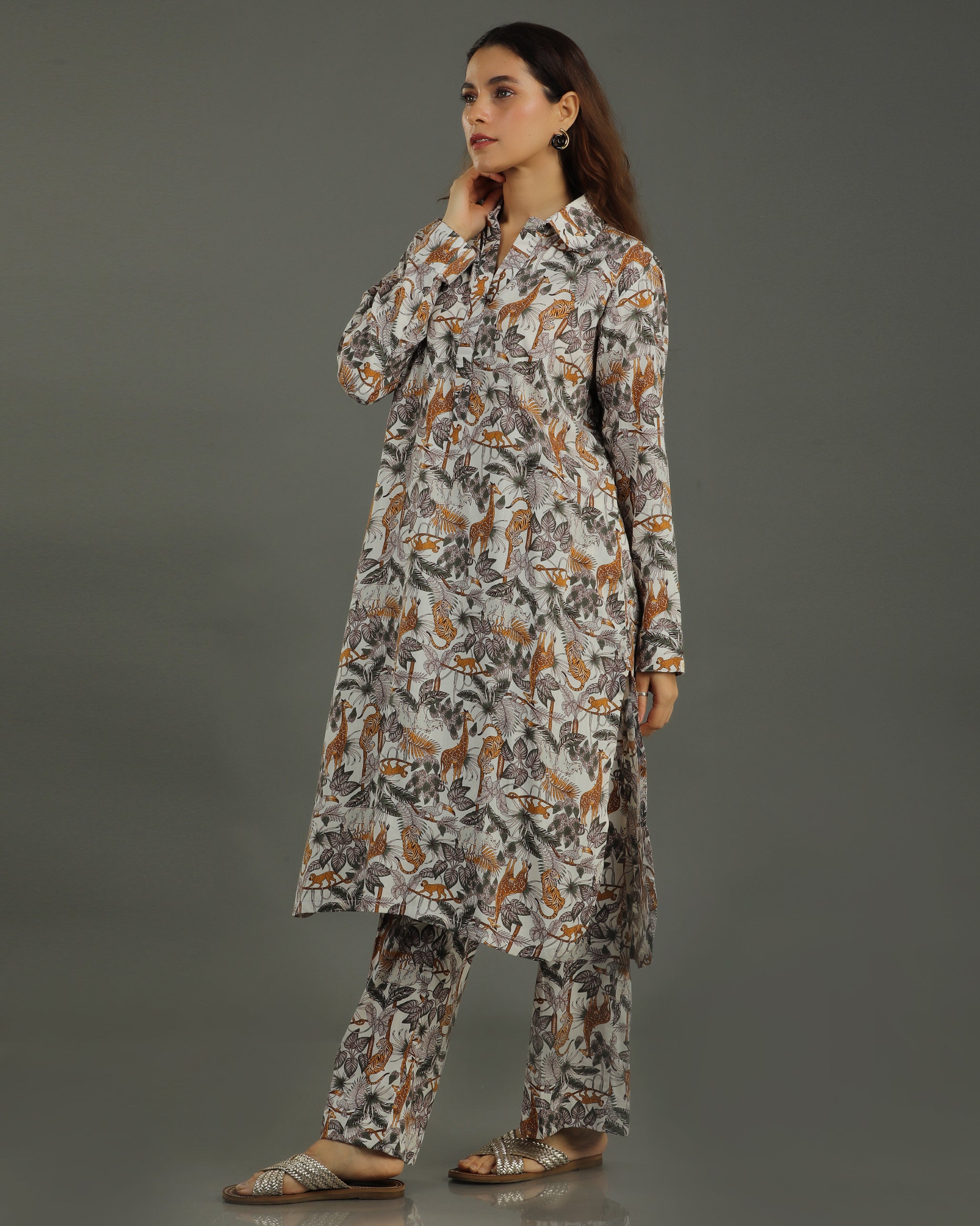 Safari Mid-Length Cotton Kurta Set – Off-White Print
