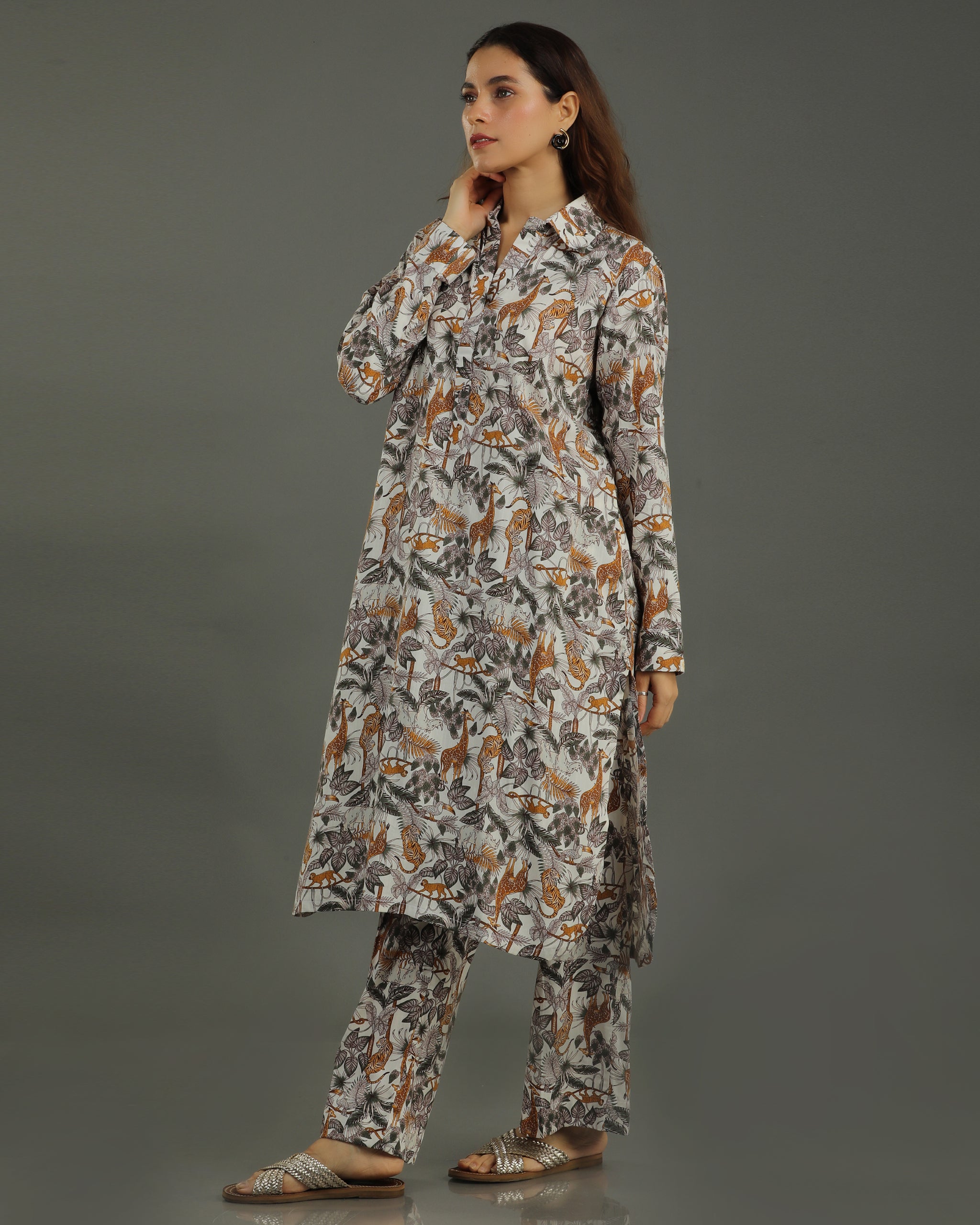 Safari Mid-Length Cotton Kurta Set – Off-White Print