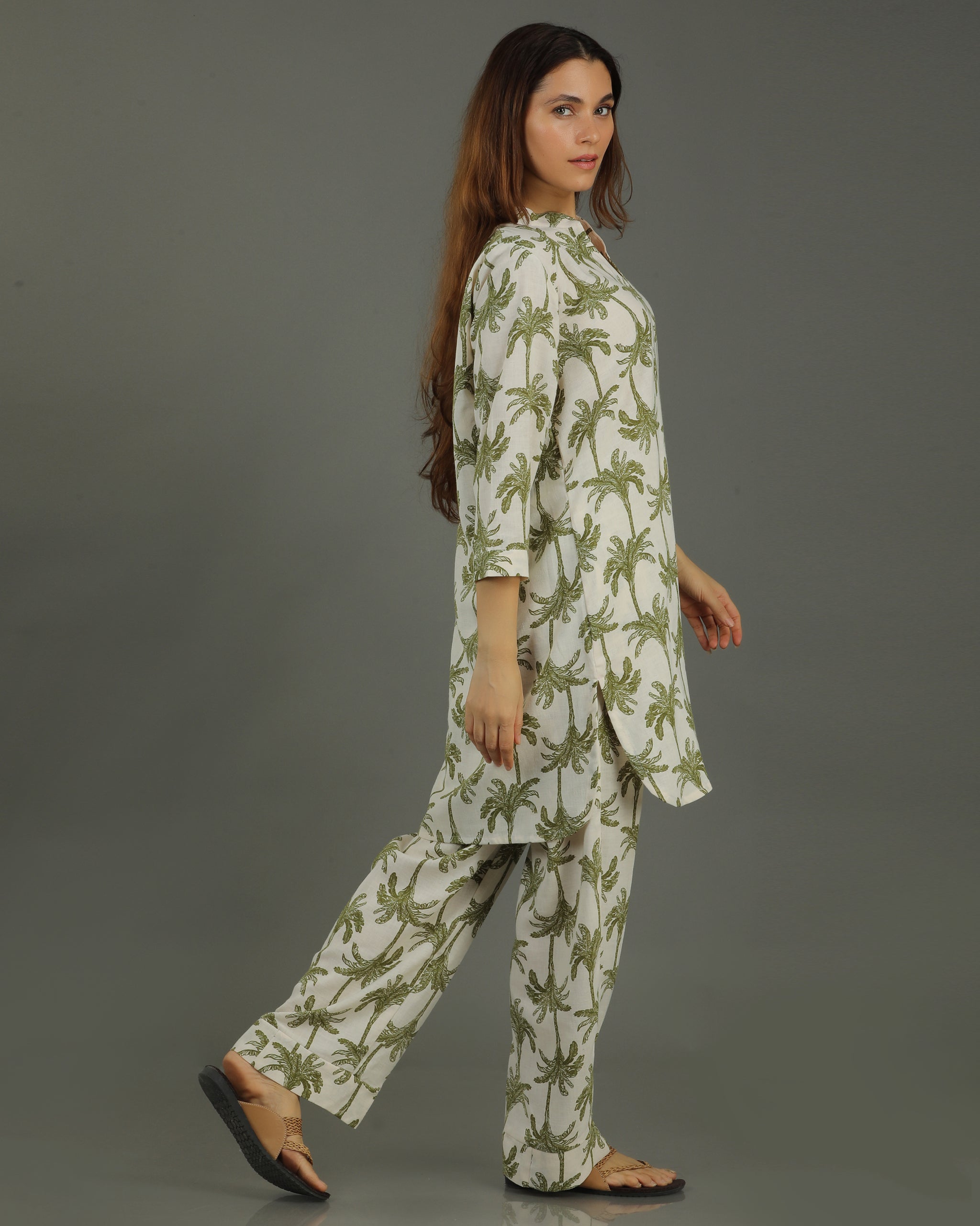 Tropical Mid-Length Cotton Kurta - White & Olive Print