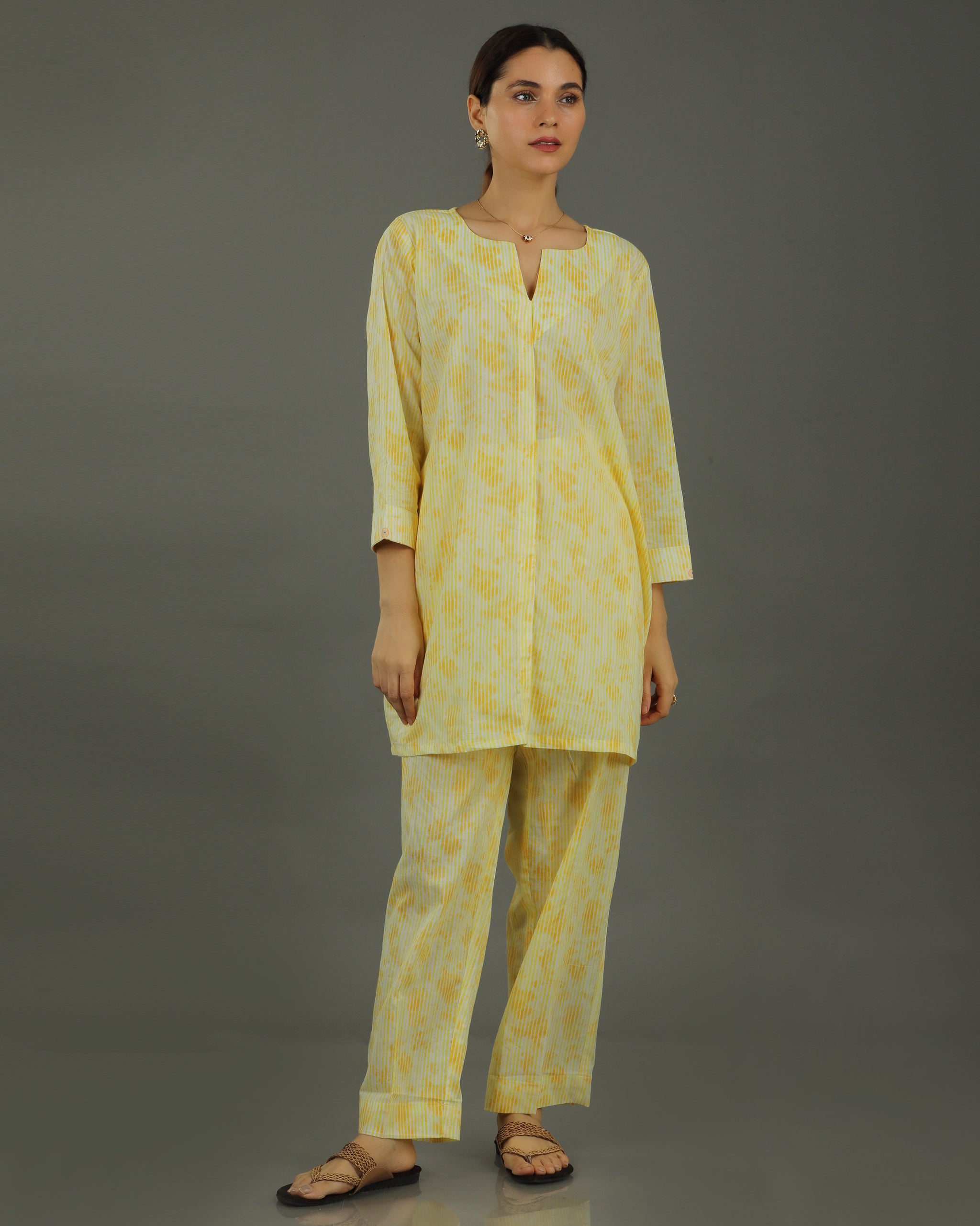 Ray Mid-Length Cotton Kurta – Yellow Print