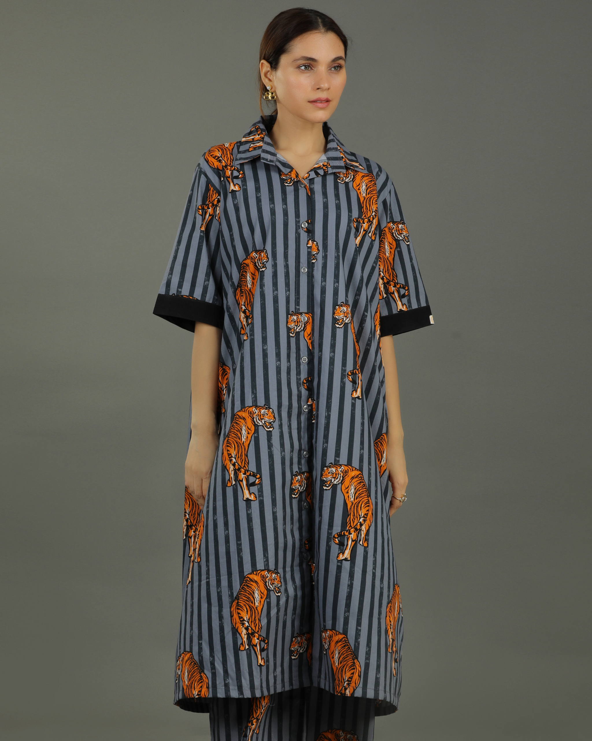 Wildrade Long Cotton Shirt – Charcoal Tiger Print
