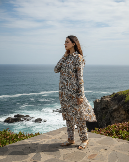 Safari Mid-Length Cotton Kurta Set – Off-White Print