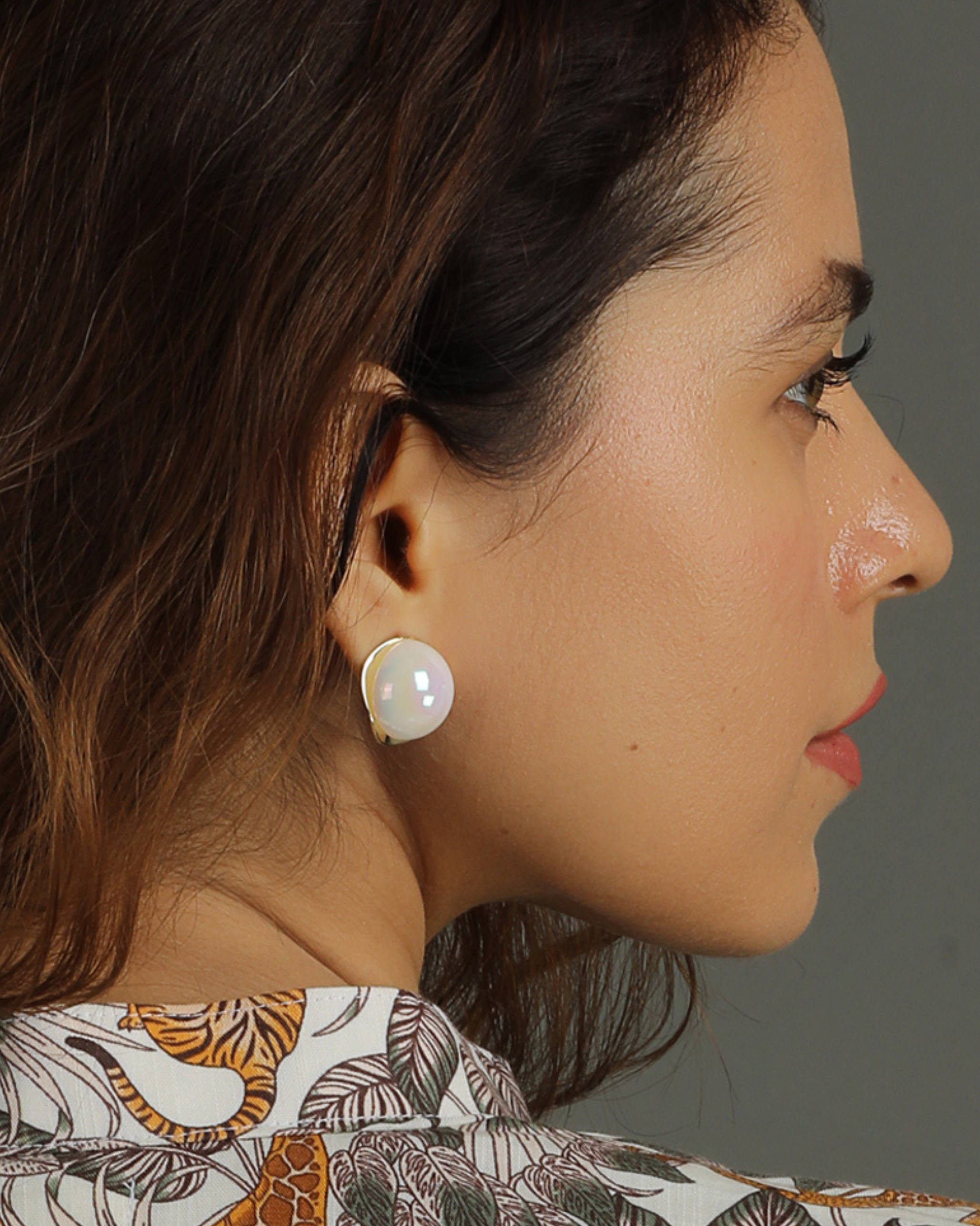 Aayat Glossy Pearl Studs