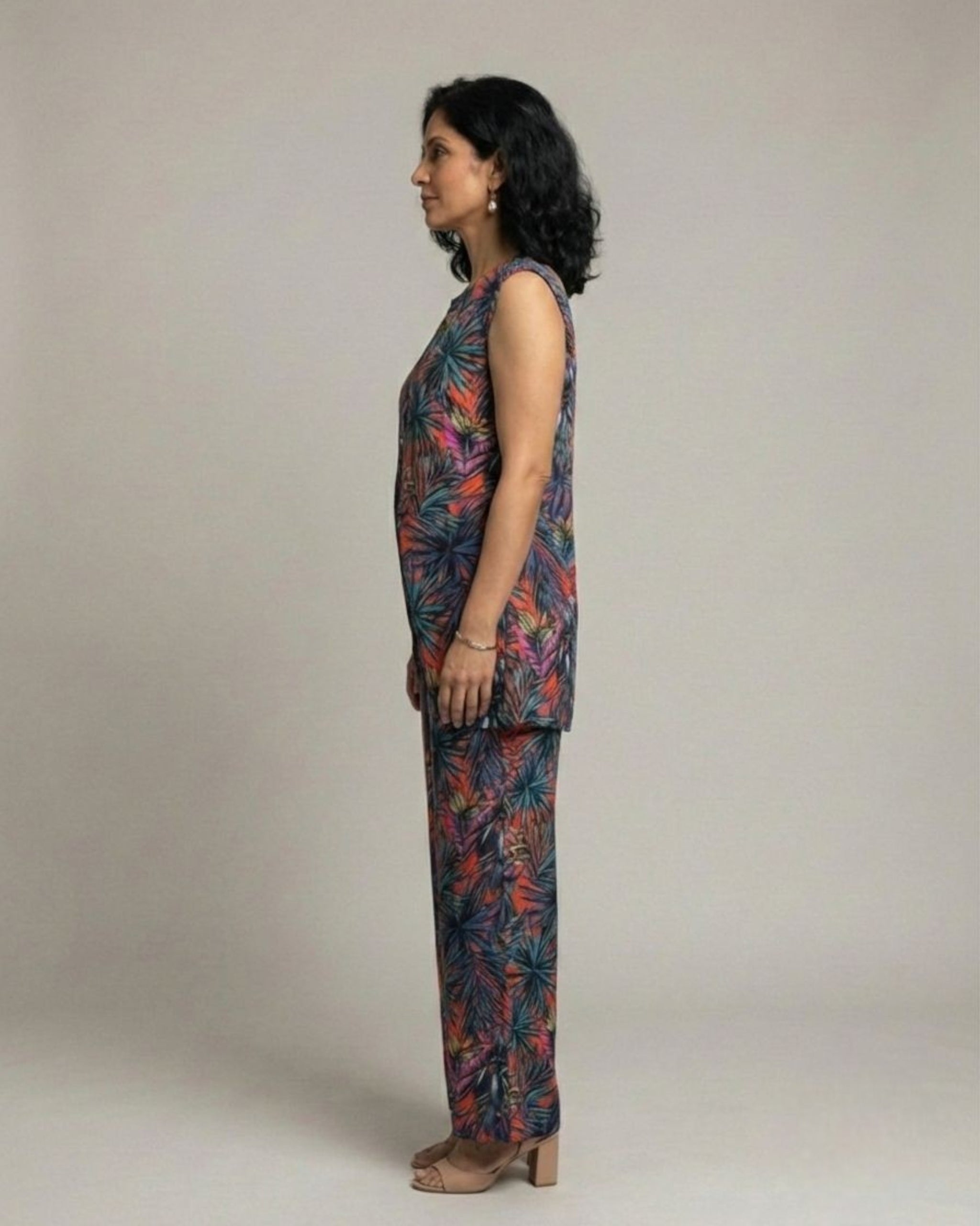 Sunset Short Front Slit Sleeveless Cotton Coord Set – Multicolor Print