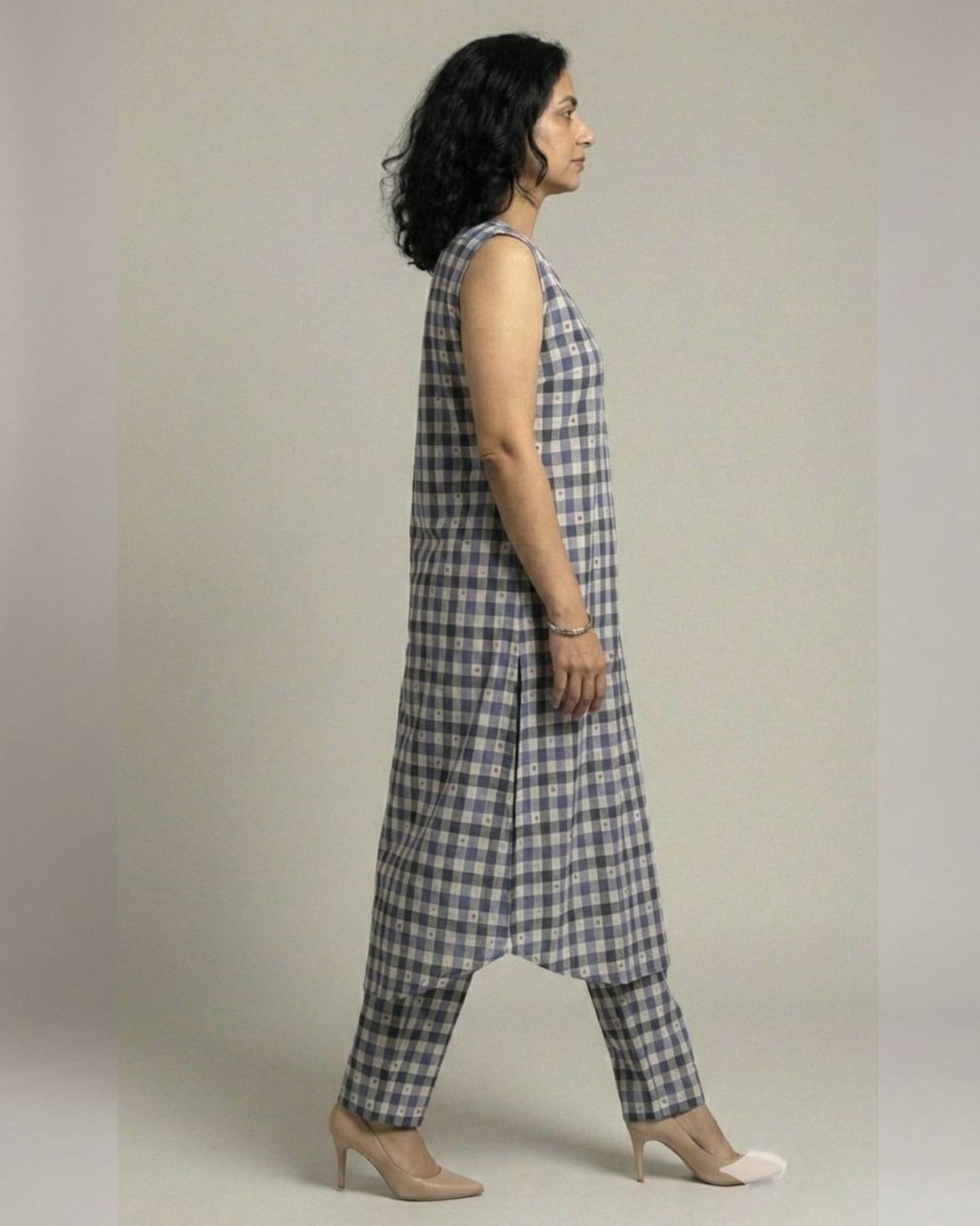 Gingham Long Sleeveless Cotton Kurta Set – Indigo Checks Print
