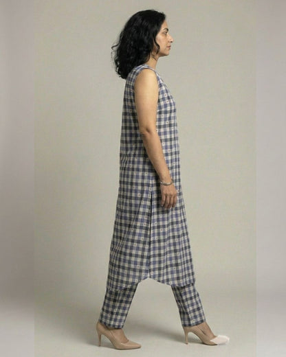 Gingham Long Sleeveless Cotton Kurta Set – Indigo Checks Print