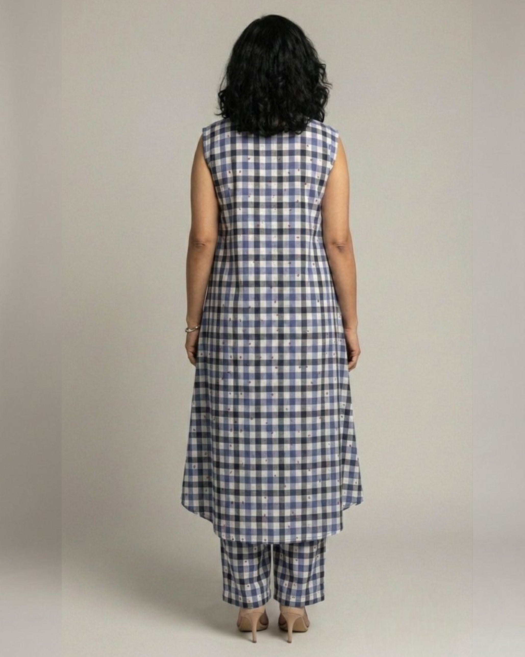 Gingham Long Sleeveless Cotton Kurta Set – Indigo Checks Print