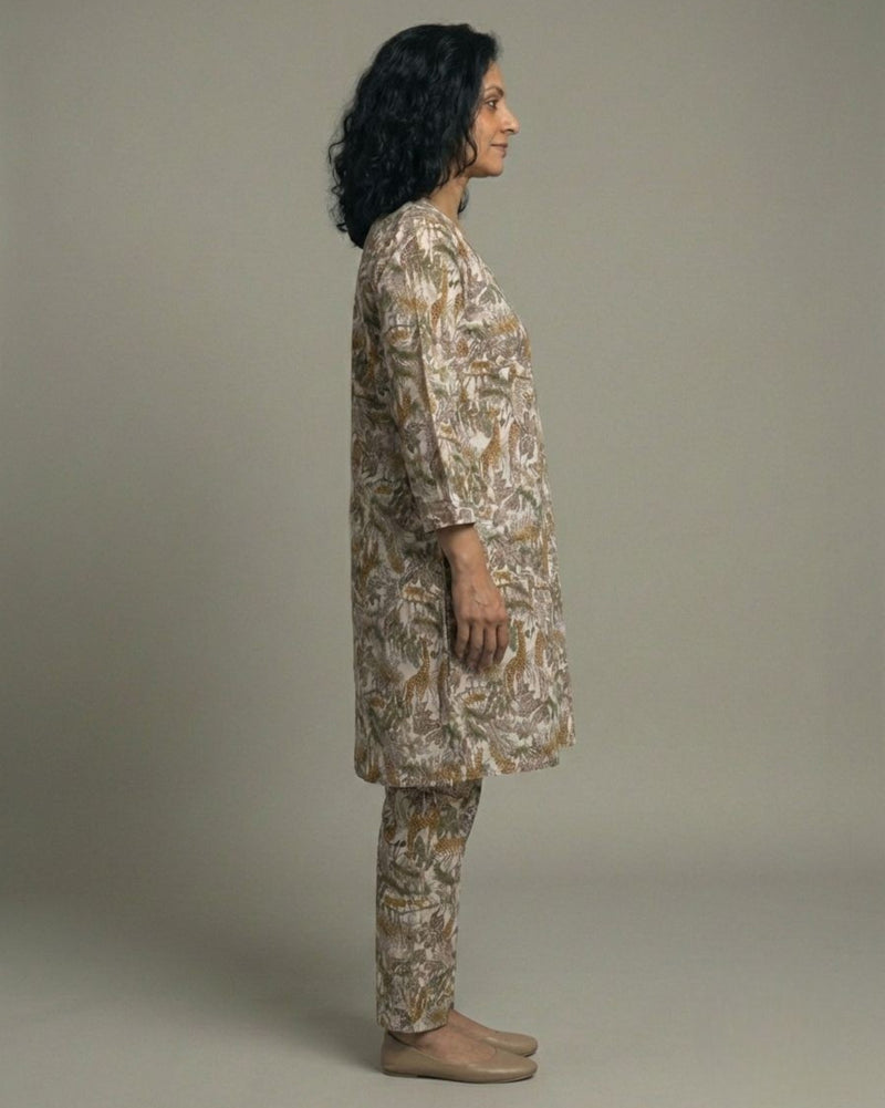 Safari Mid-Length V-Neck Cotton Kurta Set – Off-White Print