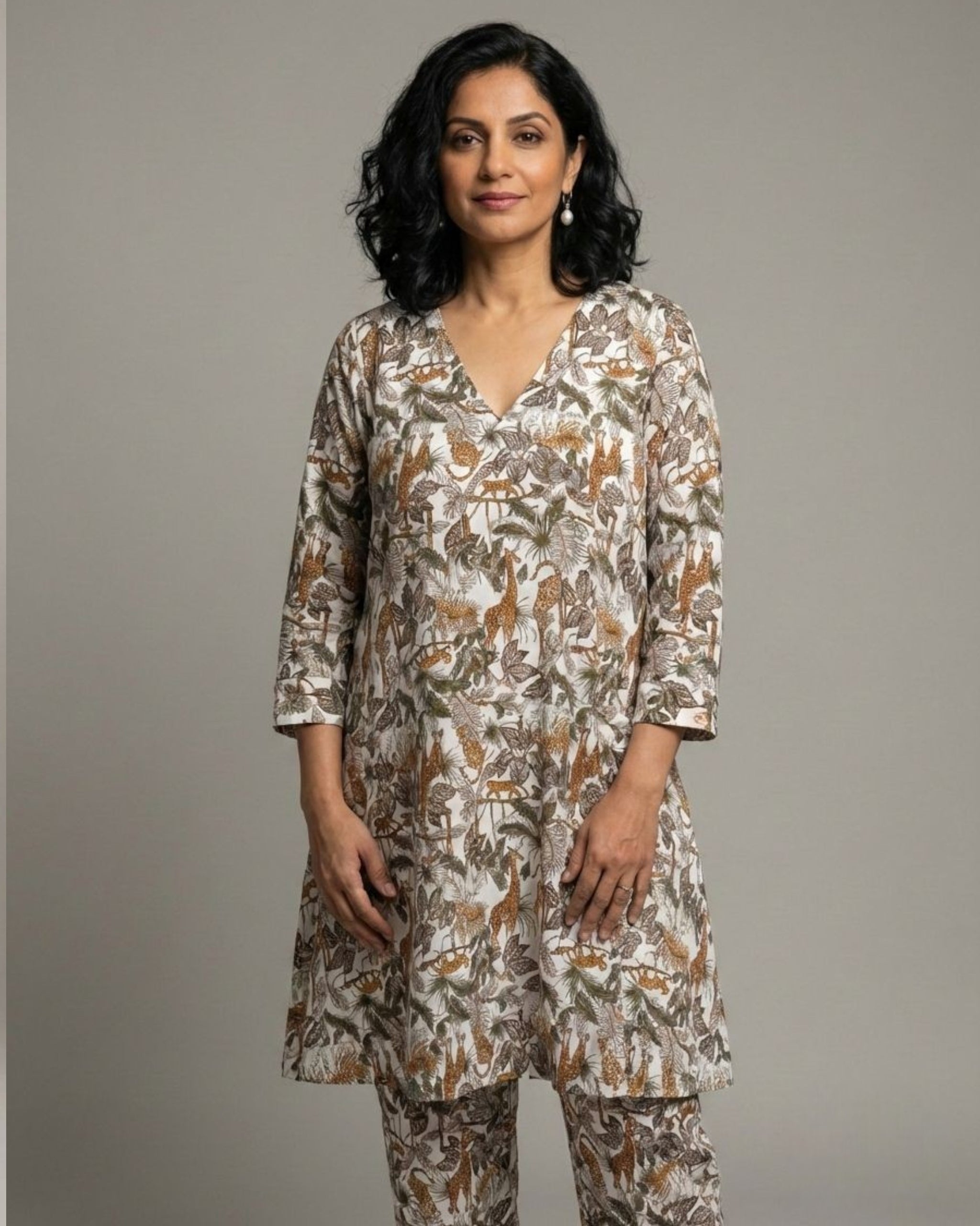 Safari Mid-Length V-Neck Cotton Kurta Set – Off-White Print